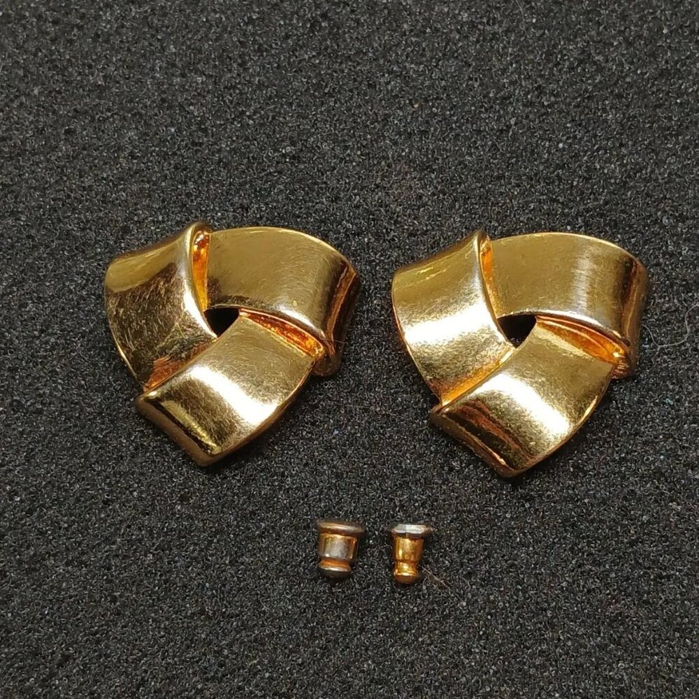 Gold Tone Triangle Knot Earrings Post Back Sculptural Fold 1” 1980s Statement